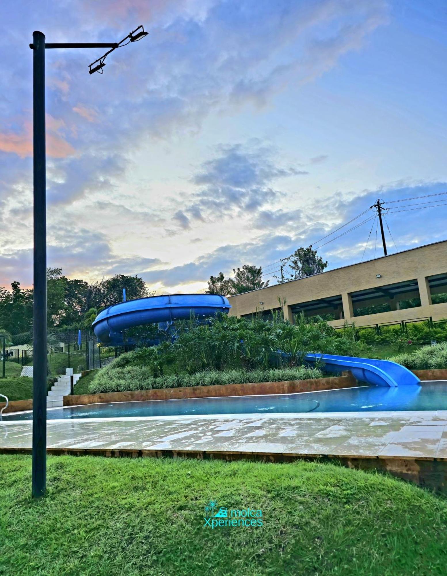 Apartamento Privado Vacacional A 5M Del Aeropuerto, 20 Minutos Del Parque Del Cafe Y Centro De Armenia Con 4 Piscinas, 3 Jacuzzi, Sauna By Molca Xperiences 3H Extérieur photo
