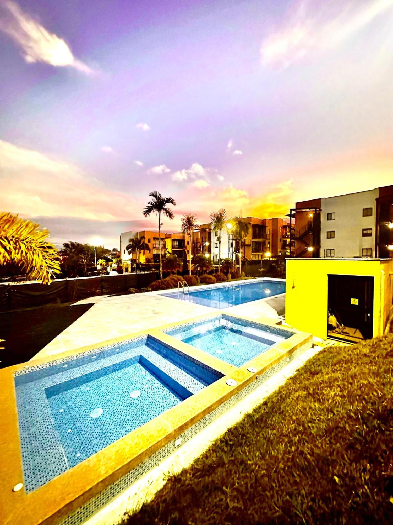 Apartamento Privado Vacacional A 5M Del Aeropuerto, 20 Minutos Del Parque Del Cafe Y Centro De Armenia Con 4 Piscinas, 3 Jacuzzi, Sauna By Molca Xperiences 3H Extérieur photo